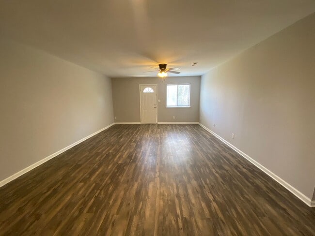 Building Photo - 509 Heritage Pl