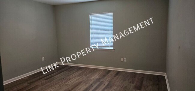 Building Photo - 900 Peppermill Rd