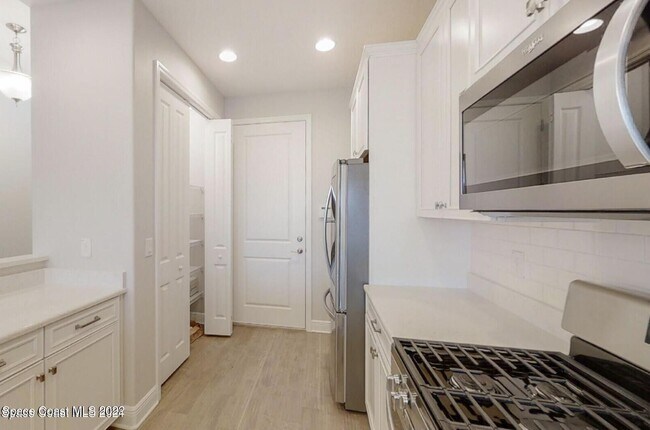 Building Photo - 2746 Spur Dr
