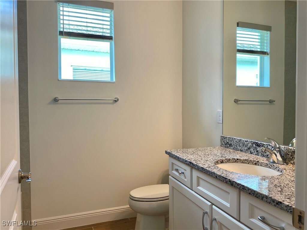 Building Photo - 9046 Montserrat Dr