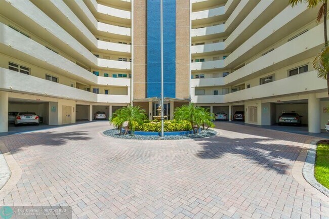 Foto del edificio - 710 N Ocean Blvd