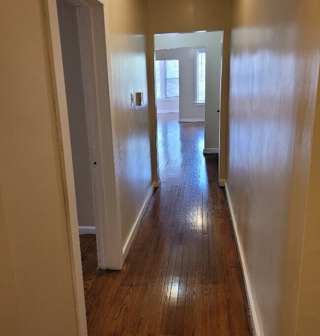 Foto del edificio - 6725 S Clyde Ave