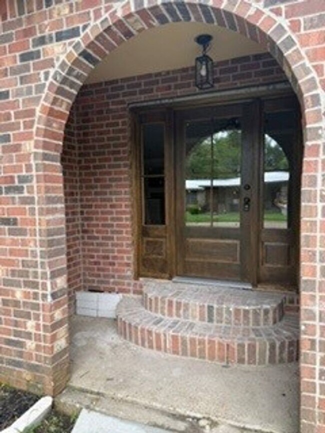 Foto del edificio - Remodel and Charming Home
