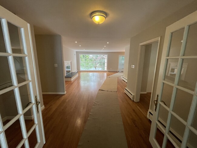 Building Photo - 7013 Kenhill Rd