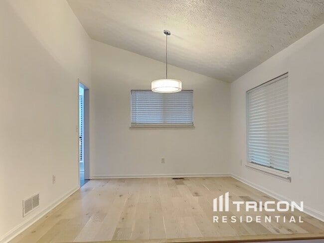 Building Photo - 628 Benson Hurst Dr SW
