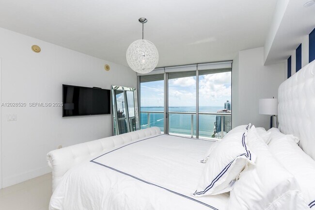 Foto del edificio - 495 Brickell Ave