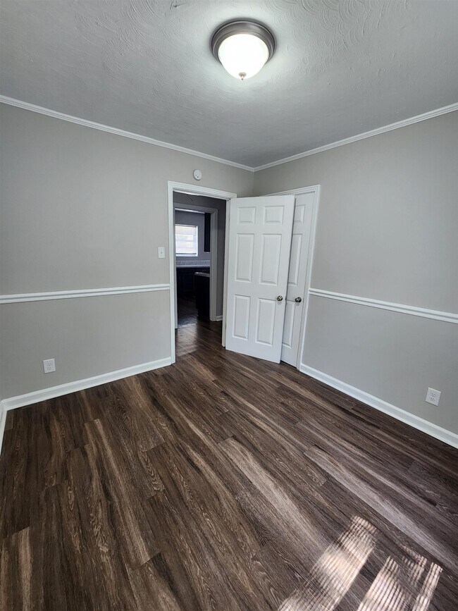Building Photo - 4812 Owen Rd