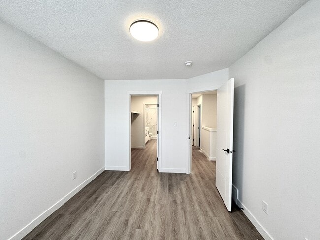 Photo du bâtiment - 9703 174 St NW