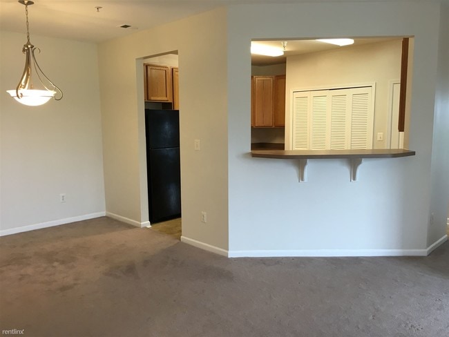 Building Photo - 3 br, 2 bath  - 7270 Darby Downs Unit K