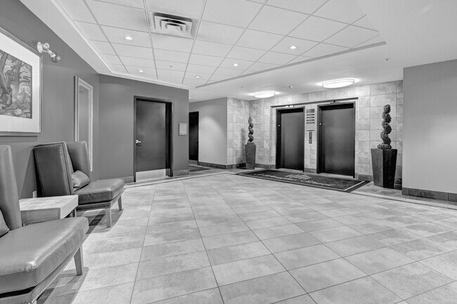 Photo du bâtiment - Gummer Building Apartments