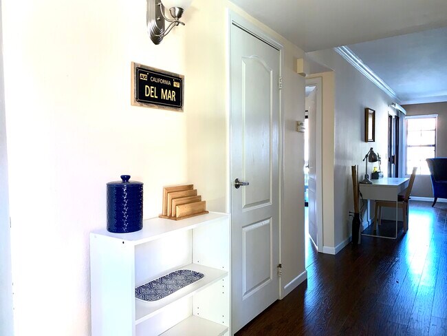 Building Photo - 12035 Alta Carmel Ct