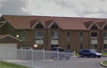 Building Photo - 1801 N Broadway St