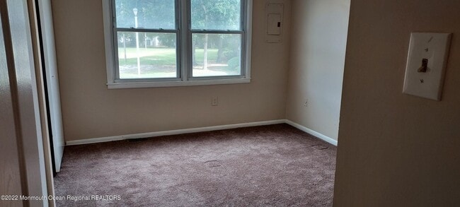 Building Photo - 31 Pin Oak Ln