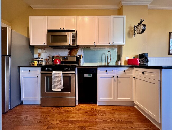 Foto del edificio - 527 Shepherd St NW