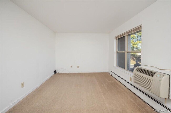 Foto del edificio - 501 Maplewood Gardens