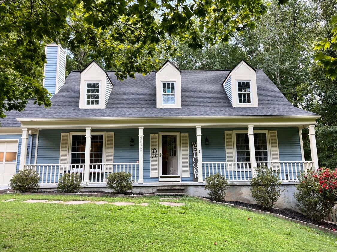 Primary Photo - 4 Bedroom Single Family Home in Peachtree ...