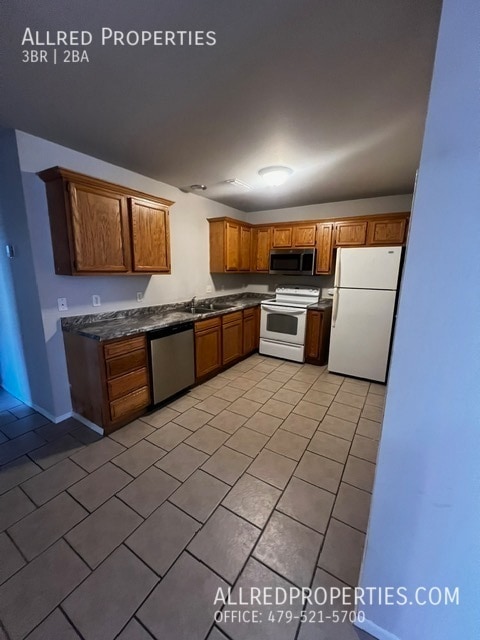 Building Photo - 1675 Evalyn Cir