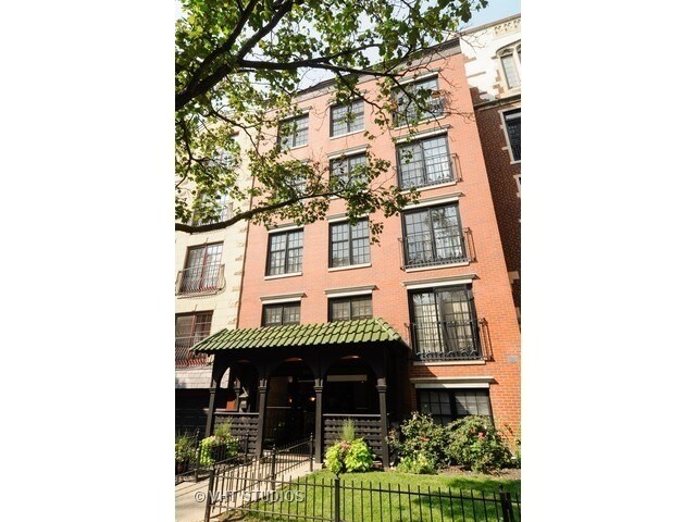 Primary Photo - 512 W Barry Ave