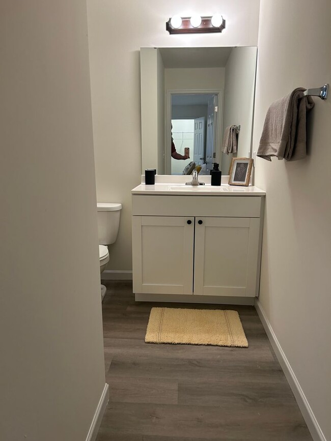 Building Photo - Brand new 2 bedroom 2 bathroom garden styl...