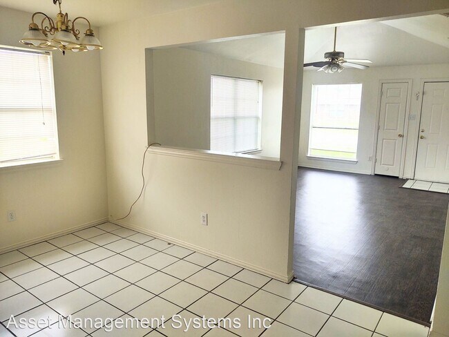 Building Photo - 3 br, 2 bath House - 3113 Cedar Hill