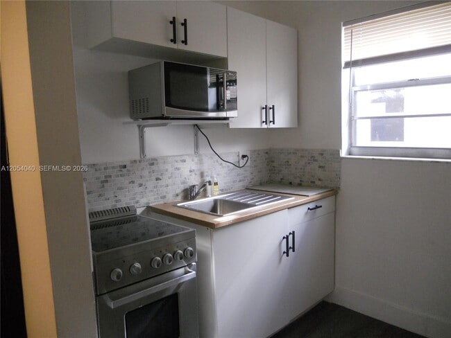 Foto del edificio - 1043 NW 2nd St