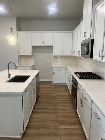 Building Photo - 8119 Challenger Ln