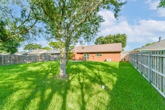 Building Photo - 2406 Pilgrims Bend Dr