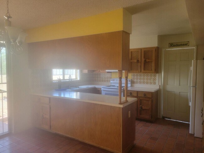 Foto del edificio - 3 Bed 2.5 Bath Spanish Style Home