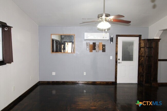 Building Photo - 2809 Connell St