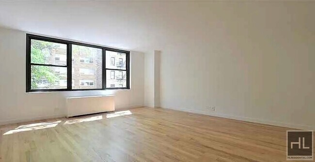 Foto del edificio - EAST 49 STREET