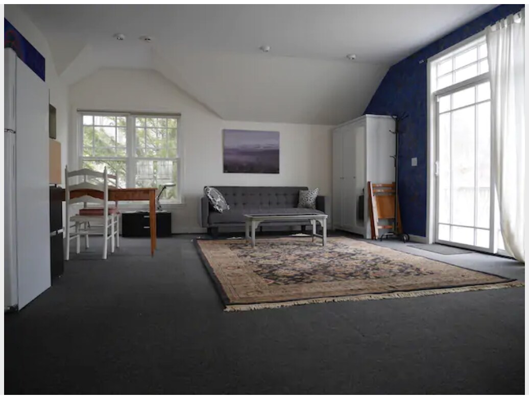 21 Old Farm Rd Unit Private Apartment, Weston, CT 06883 Room for Rent