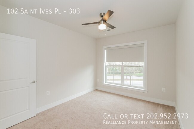 Foto del edificio - 102 St Ives Pl