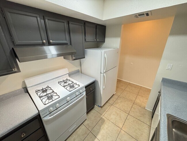 Foto del edificio - 2883 Wheelwright Dr