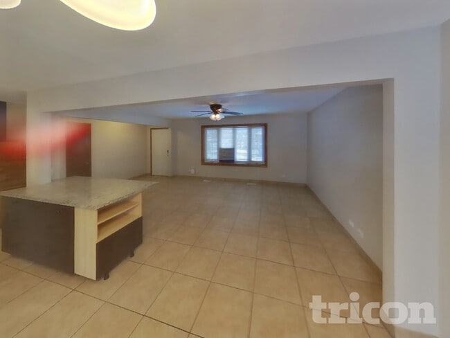 Building Photo - 285 Polo Club Dr