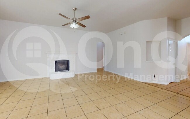 Building Photo - 2217 Trickling Creek Dr