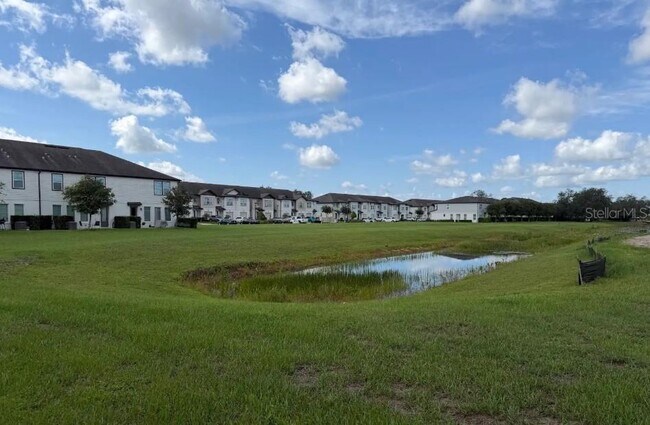 Foto del edificio - 844 Benoi Dr