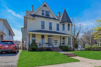 Building Photo - 616 4th Ave