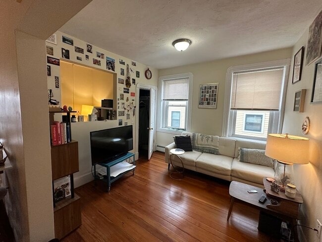 Foto del edificio - 1056 Cambridge St