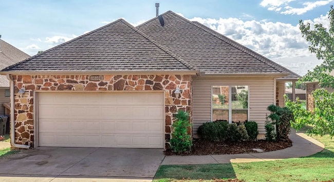 Photo - 10100 Shadowview Dr House