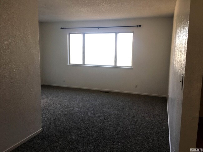Building Photo - 875 B St