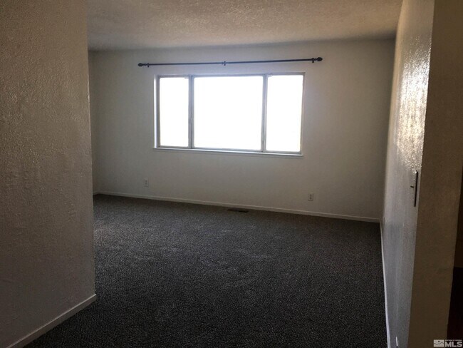 Foto del edificio - 875 B St