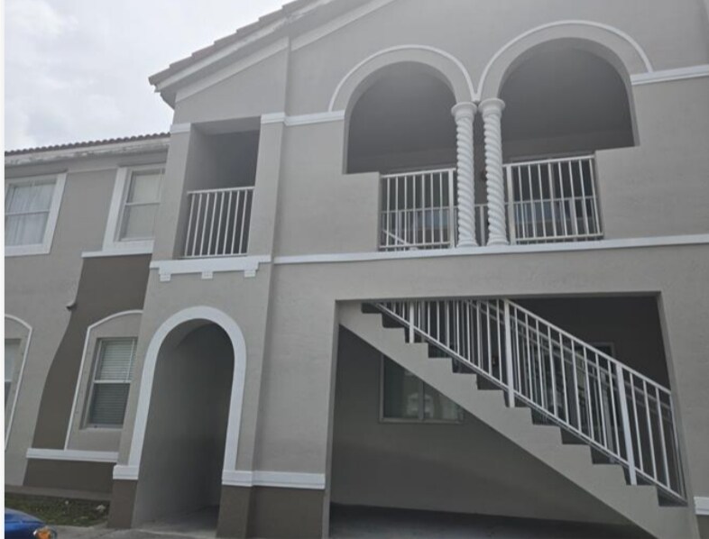 Primary Photo - 17720 NW 67th Ave