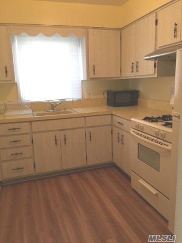 Building Photo - 45-11 156th St