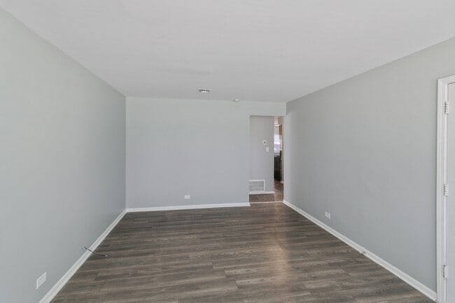 Building Photo - 444 W Hickory St