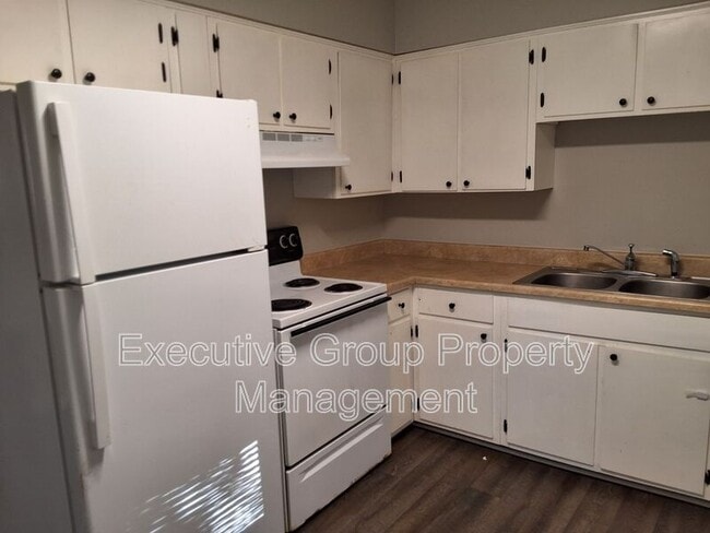 Foto del edificio - 1122 Evelyn Dr