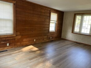 Building Photo - 1035 IN-25