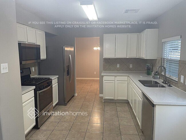 Building Photo - 16722 Warbler Dr