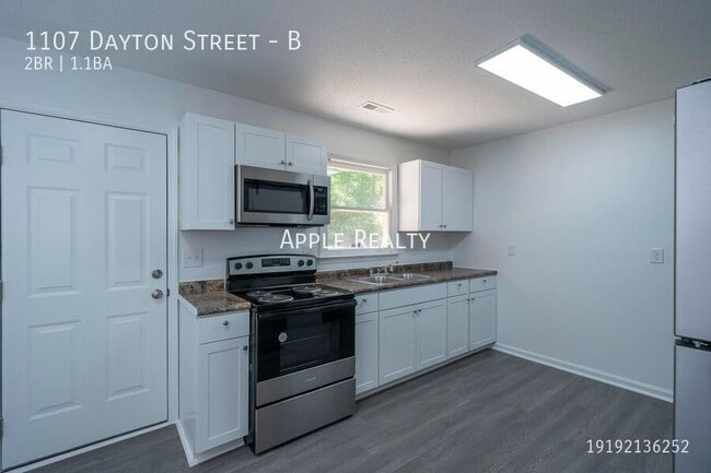 Foto del edificio - 1107 Dayton St