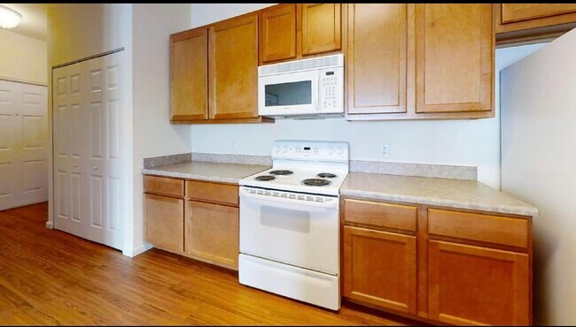 Foto del edificio - 2402 Fields South Dr