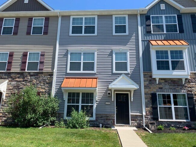 Foto del edificio - 4530 Laurel Valley Ln